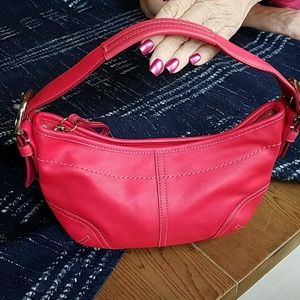 Coach NWT Spring Small Hobo NWT